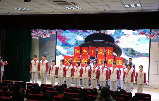 東城逸家中學(xué)開(kāi)展藝術(shù)主題周班級(jí)展演活動(dòng) 點(diǎn)亮校園文化生活